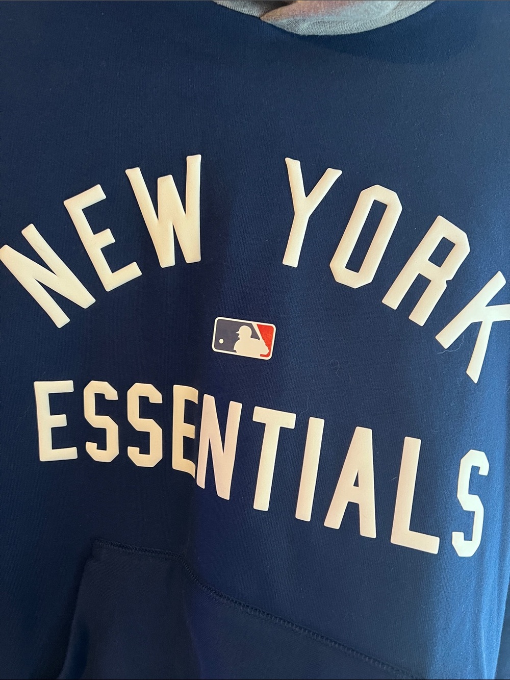 FEAR OF GOD X MLB NEW YORK YANKEES HOODIE SIZE LARGE OVERSIZED FIT - Picture 3 of 10